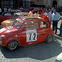 220 Een show van Fiatjes 500 midden in het dorp Monreale